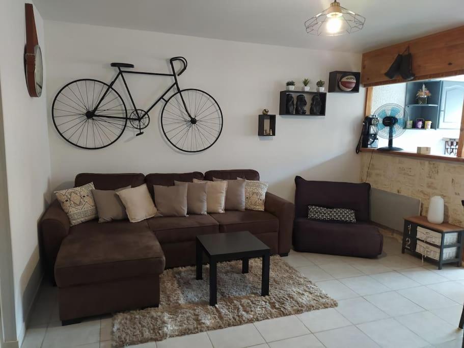 Joli Appartement Avec Grande Et Belle Terrasse, Au Pied De La Plage Du Grazel! Gruissan Exterior foto